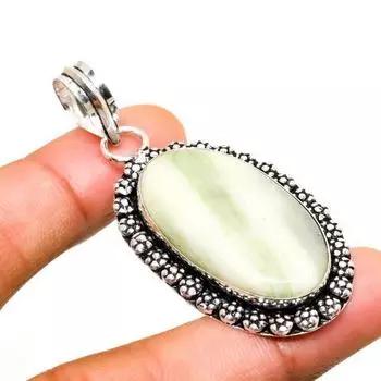 Ювелирный кулон ручной работы с покрытием из серебра 925 пробы и швейцарского зеленого опала диаметром 2,27 дюйма. 2.27 зелёный