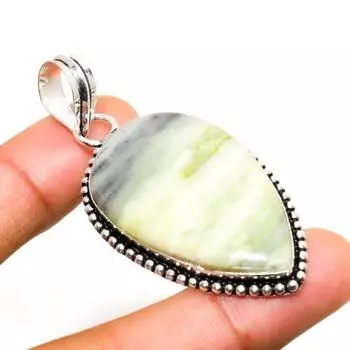 Ювелирный кулон ручной работы с покрытием из серебра 925 пробы и швейцарского зеленого опала диаметром 2,27 дюйма. 2.27 зелёный