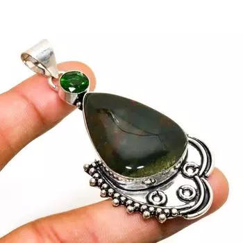 Ювелирный кулон с кровавым камнем и диопсидом 925 пробы, посеребренный, 2,65 дюйма 2.65 зелёный