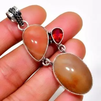 Ювелирный кулон Sunsheen с обсидианом и гранатом 925 пробы, посеребренный, 2,46 дюйма 2.46 чёрный