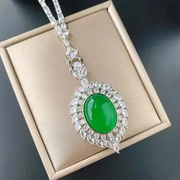 Ювелирный медный низ с позолотой, флуоресцентный ледяной семя, в форме денье, гладкая поверхность, обнаженное тело, темперамент, роскошный инкрустированный женский кулон 15 * 20