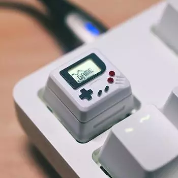 K-04 Колпачки для клавиш 3 в 1 Замена для механической клавиатуры Колпачки для клавиш в стиле ретро Колпачки для игровых консолей Симпатичные прозрачные колпачки для клавиш Костюм белый