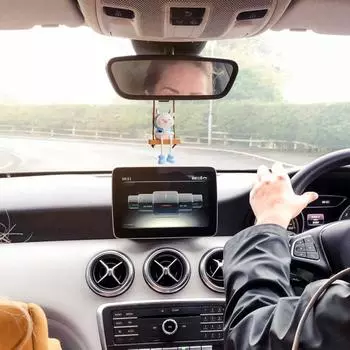 Качающееся украшение для автомобиля Зеркало заднего вида Мультяшный теленок Украшение для автомобиля Зеркало заднего вида Декоративная летающая корова Интерьер автомобиля
