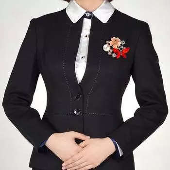 Качественная брошь, инкрустированная стразами, стильная, прочная