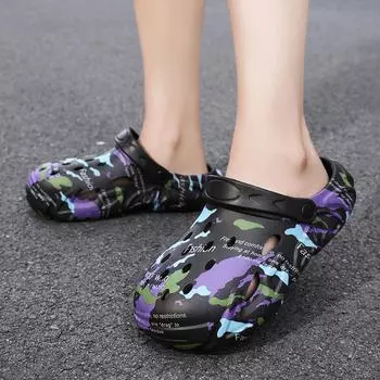 Качественные фирменные сабо мужские и женские сандалии с дырками повседневные тапочки с принтом унисекс красочные садовые туфли для летних пляжных туфель на платформе 36