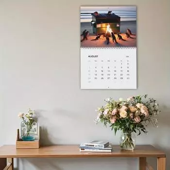 Календарь енота на 2025 год. Иллюстрации енота. Календарь с переплетом на спирали. Еноты в A