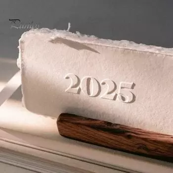 Календарь Letterpress 2025 года, мини-белый текстурированный настольный календарь с деревянной основой, 12-месячный планировщик для домашнего офиса Sets