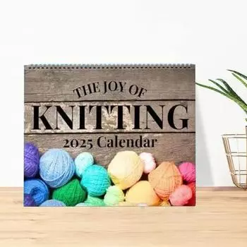 Календарь по вязанию на 2025 год. Ежемесячный планировщик пряжи с вдохновляющими цитатами любителей пряжи. Настенный календарь на 12 месяцев для любителей рукоделия.