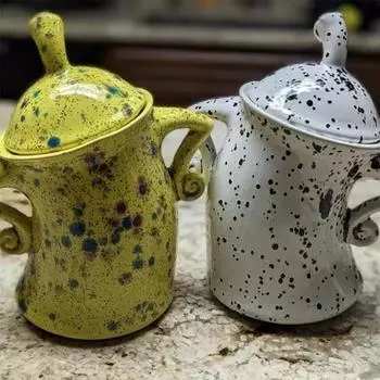 Канистра с милыми забавными твердыми смолами, украшение для рабочего стола, банка для подбоченивания, товары для дома и офиса красный