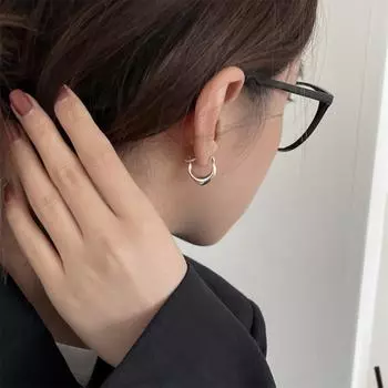 Капля воды маленькие толстые простые серьги-кольца универсальные повседневные модные серьги для девочек с высоким чувством стиля серебряные игольчатые серьги-пряжки новые 925 silver needles