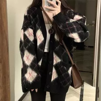 Кардиган-свитер женский осенне-зимний соленый сладкий возрастной свитер с v-образным вырезом и длинными рукавами вязаный кардиган женский One Size чёрный