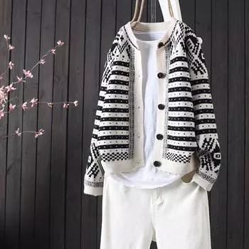 Кардиган женский весенне-осенний свободный полосатый маленький ароматный вязаный кардиган с круглым вырезом женский литературный свитер кардиган One Size чёрный
