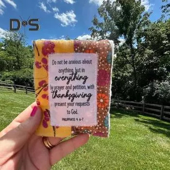 Карманное молитвенное одеяло с внутренним крестом, квадратное мини-стеганое одеяло с молитвой о вере, вдохновляющие цитаты из Священного Писания, одеяло с сочувствием, подарок на поощрение C