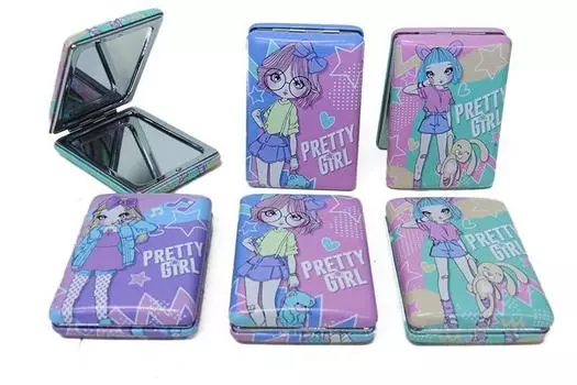 Карманное зеркало прямоугольное для пухлой красивой девушки