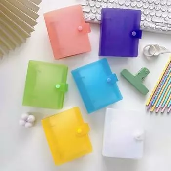 Карточки с подкладкой и держателем для папок с кольцами. Конструкция с предварительно перфорированными отверстиями. Компактный размер. Портативный. Широко используемый комплект учетных карточек с подкладкой. жёлтый