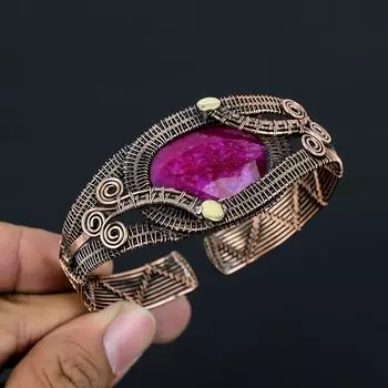 Кашмирский красный рубиновый драгоценный камень Чистая медная проволока Обернутая вручную манжета/браслет Ювелирные изделия Adjustable красный