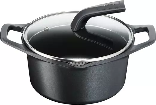 Кастрюля Tefal 20см Хотя она литая, она легкая и простая в использовании. Совместима с индукционными и газовыми плитами. Не содержит вредных веществ, таких как и Aroma Pro Stew чёрный