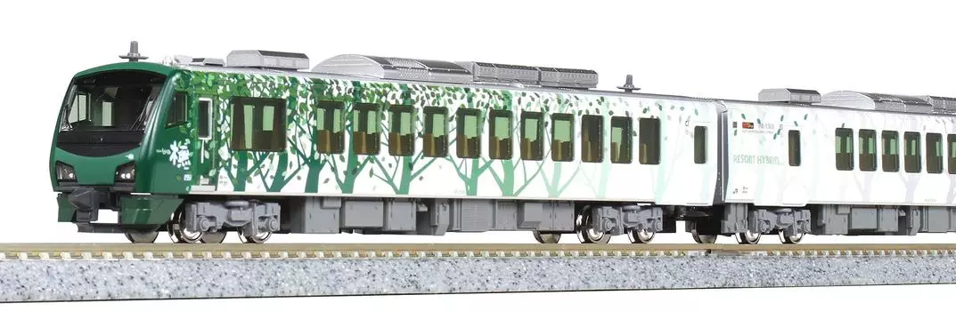 KATO N Gauge Series Diesel Train HB-E300 Resort Shirakami (Ring Formation) 4-Car Set, Model, 10-2073