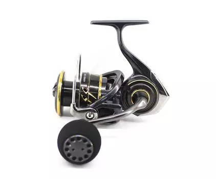 Катушка Daiwa для спиннинга 22 Caldia SW 4000D-CXH (0661)