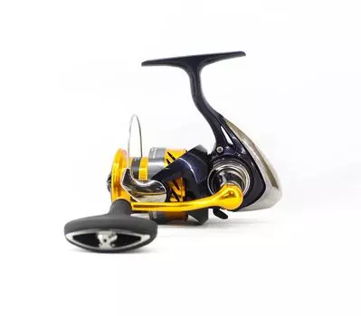 Катушка Daiwa спиннинговая 23 Revros LT 3000 CXH (5102)