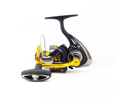 Катушка Daiwa спиннинговая 23 Revros LT 5000 CXH (5140)