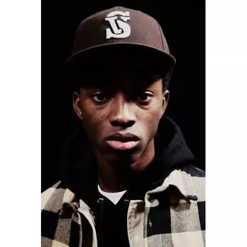 Кепка с аппликацией HM коричневая SV