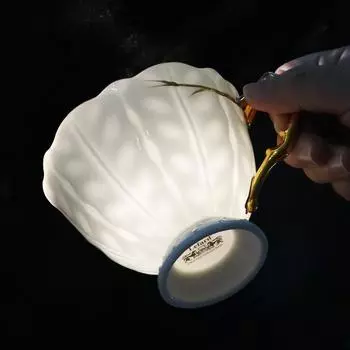 Керамическая чашка для кофе и набор тарелок в европейском стиле, легкая роскошная фарфоровая чайная чашка с позолоченной окантовкой, чашка для послеобеденного чая