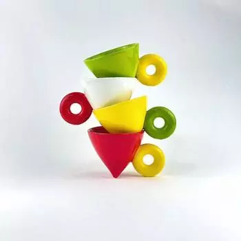 Керамическая чашка для кофе Pivot Ароматизированный чай Офисный светильник Роскошная чашка для воды Бытовая ручная дырокол Конический европейский стиль 200ml