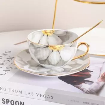 Керамическая кофейная чашка с блюдцем и ложкой, набор цветочных чайных чашек, европейская фарфоровая кружка и блюдце для кофейных чашек, кружки, кофейная посуда, подарок 200ML зелёный