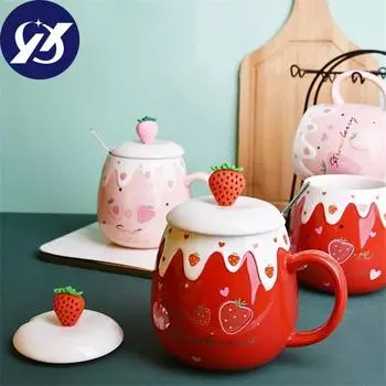Керамическая милая кружка для кофе с клубникой и крышкой и ложкой, креативная фарфоровая чашка для завтрака, молока, овсянки, посуда для напитков