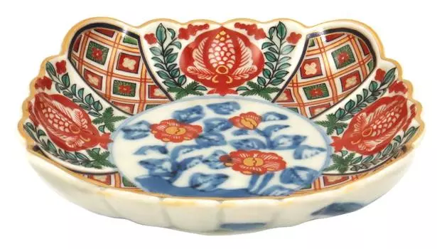 Керамика Ишимару, Хасами, печь для обжига Ринкуро, великолепная маленькая тарелка в форме хризантемы в старинном стиле Имари, угловой герб, золото 009066-550 золотой