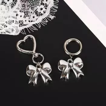 Брелки для ключей Подвеска в виде банта Сердечки Круглые кольца Брелоки для ключей Для женщин Мужчин Дружба Подарок Украшение для сумочки Ювелирные изделия ручной работы as the picture