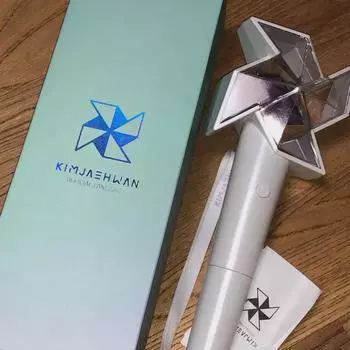 Ким Джэ Хван Cheering Stick Полная коробка Cheering Stick Pouch Wind Bong Pinwheel Protest Riding Cheering Tool