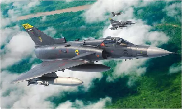 Кинетический колумбийский ВВС Kfir C10 Латиноамериканский Kfir Пластиковая модель KNE48048 Литье Цвет 1/48