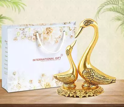 King Handicrafts Домашнее украшение Пара экспоната «Целующаяся утка»