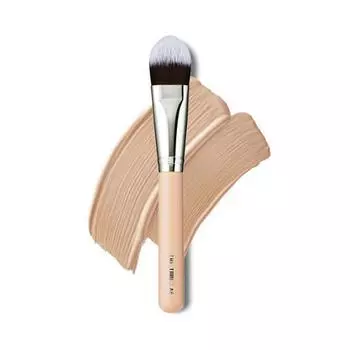Кисть для нанесения тональной основы Tool Lab 105 Light Touch