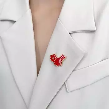 Китай Красный Флаг Карта Форма Брошь Национальный День Национальный Флаг Брошь Булавка Костюмы Свитер Значок Аксессуары Для Одежды A