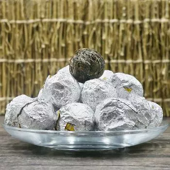 Китайский чай Шэн Пуэр 2017 года И Ву Большое Дерево «Жемчуг Дракона» Мини сырой Пуэр Туоча 50г