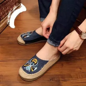 Китайский стиль Плоские туфли 2024 Новые мужские туфли Летние тапочки на плоской подошве Мужские этнические тканевые туфли Мягкая подошва Классические модные трендовые 39