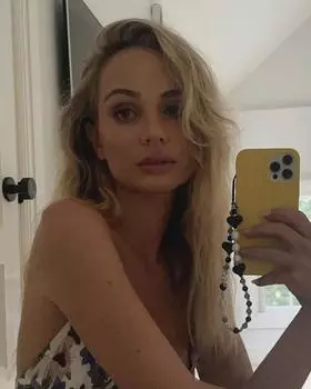 KKBEAD Bohemian Акриловый шнурок для телефона Love Pearl с полосками