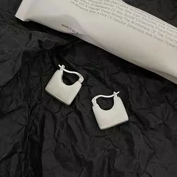 Классическая маленькая сумка квадратные геометрические стильные пряжки для ушей