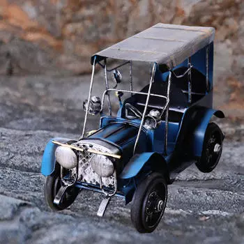 Классическая модель автомобиля для домашнего показа и фотосъемки синий