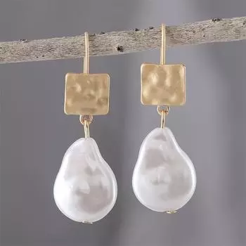 Классические модные серьги с жемчугом в стиле барокко