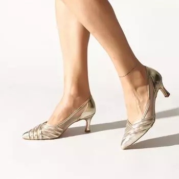 Классические туфли с золотой сеткой