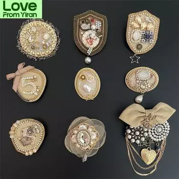 Классические женские элегантные броши с номерами, жемчугом и кристаллами, значки, цепи, кисточки, изысканные винтажные повседневные булавки для пиджаков, пряжки, броши
