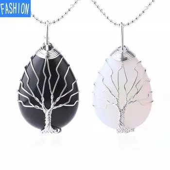 Классическое колье с подвеской из натурального камня и черным агатом и опалом, заведенное вручную