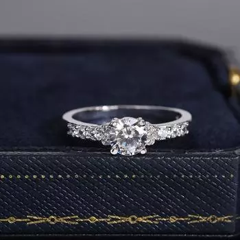 Классическое женское кольцо Стильный блестящий циркон AAA Подарок на годовщину Высокое качество Обручальное кольцо Стильные свадебные украшения Ювелирные изделия для вечеринок 5 белый