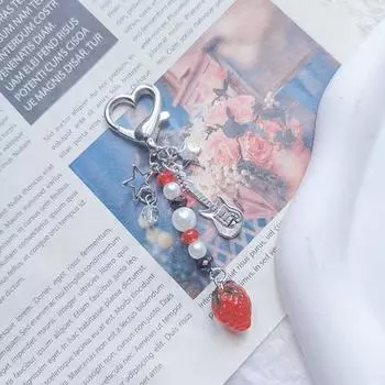 Клубничный кулон из бисера, сладкий стиль, эстетическая звезда, гитара в форме сердца, сумка из нержавеющей стали, школьный рюкзак, украшение, кулон, брелок, подвеска