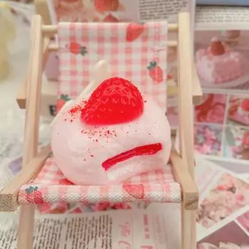 Клубника Молоко Крем Взрыв Веселье Моделирование Торт Грязь Чувство Декомпрессии Игрушка Вентиляция One Size