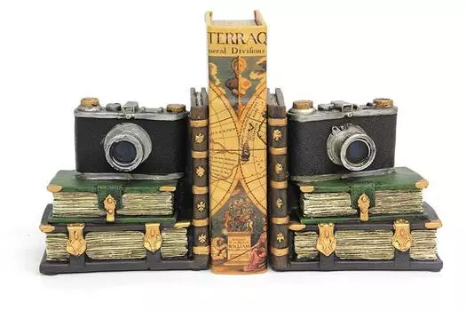 Книга-стопор Книга и фотоаппарат